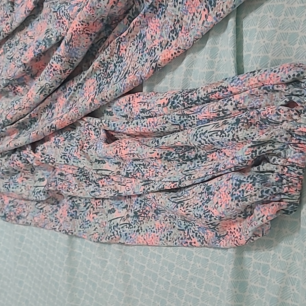 Colorful Blouse - Picture 2 of 3